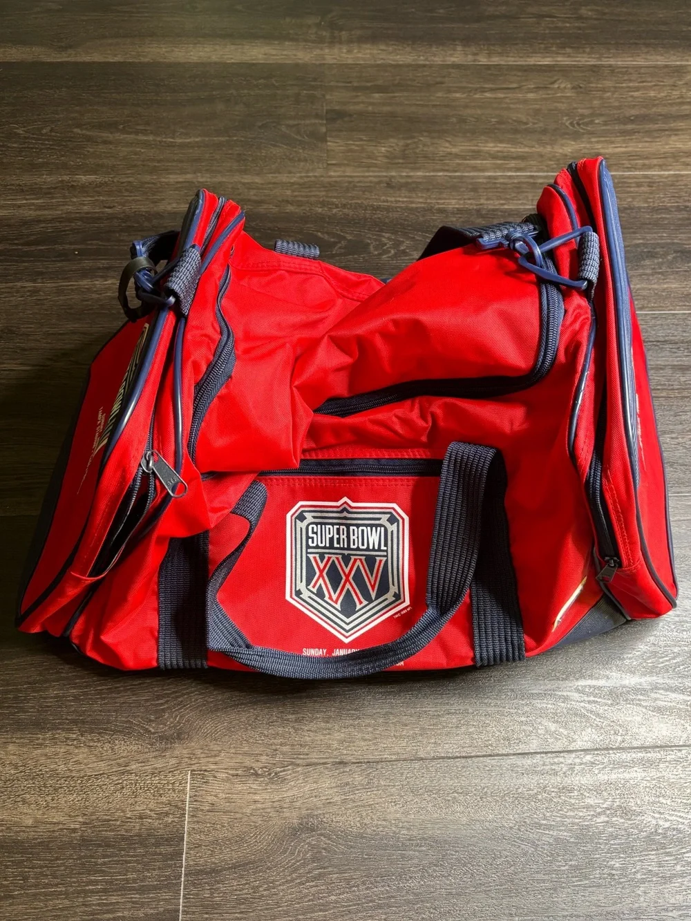1991 Made by: The Game - SUPER BOWL XXV DUFFLE BAG NFL GIANTS vs. BILLS